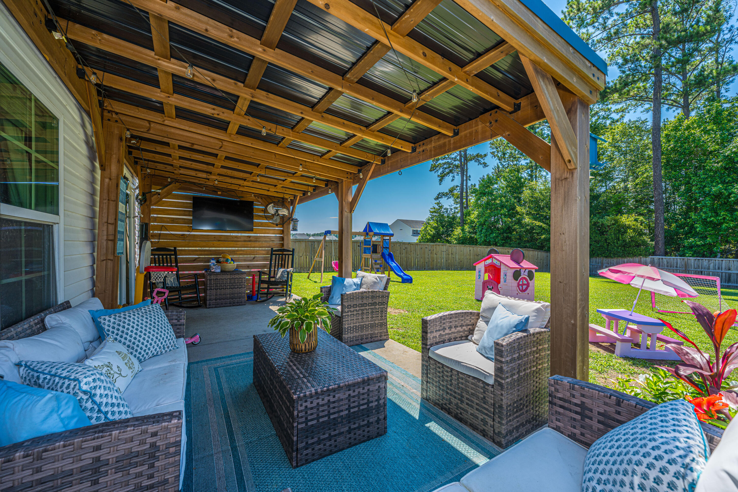 437 Spanish Wells Road Summerville, SC 29486 - Photo 15 of 21