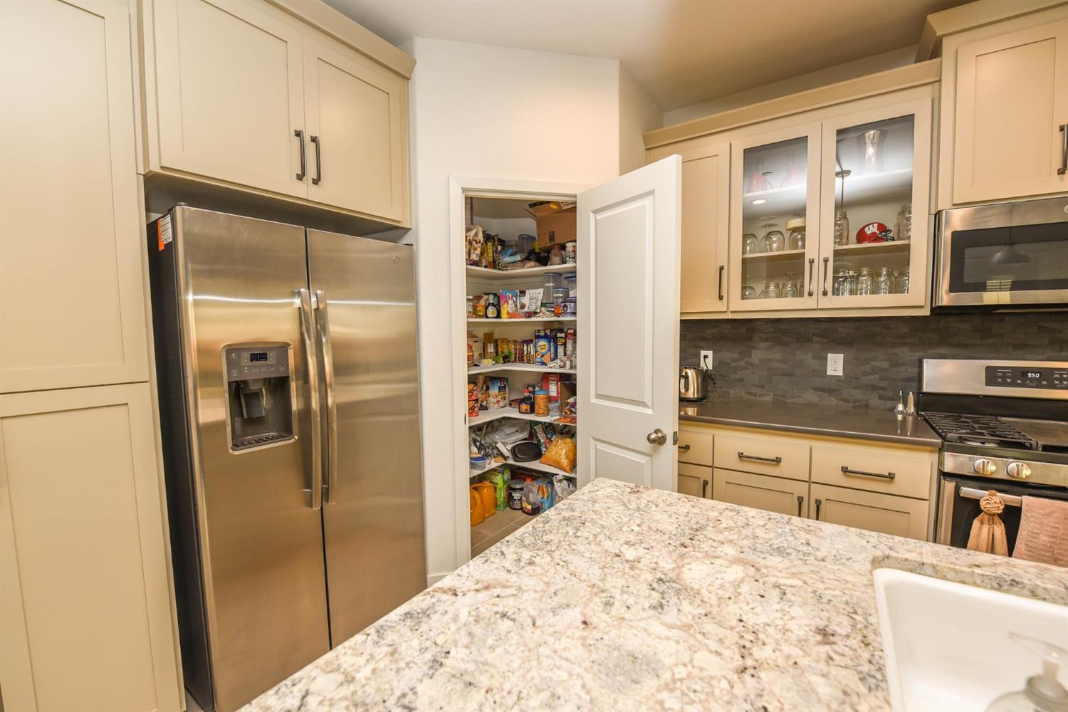 4300 San Miguel Road Madera, CA 93636 - Photo 11 of 42 Gallery Image 11