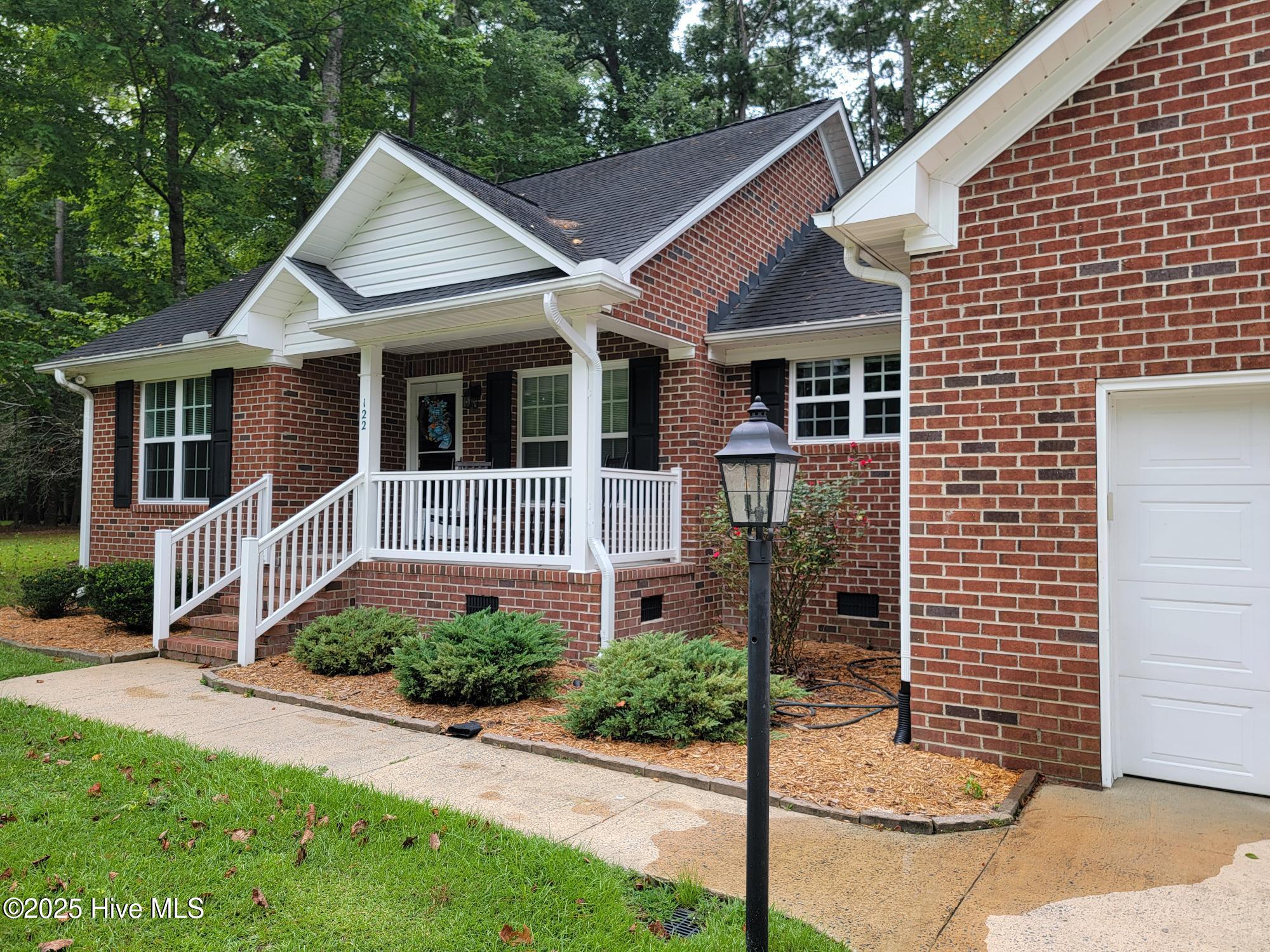 122 Hill Creek Road Chocowinity, NC 27817 - Photo 7 of 50 Pretty landscaping