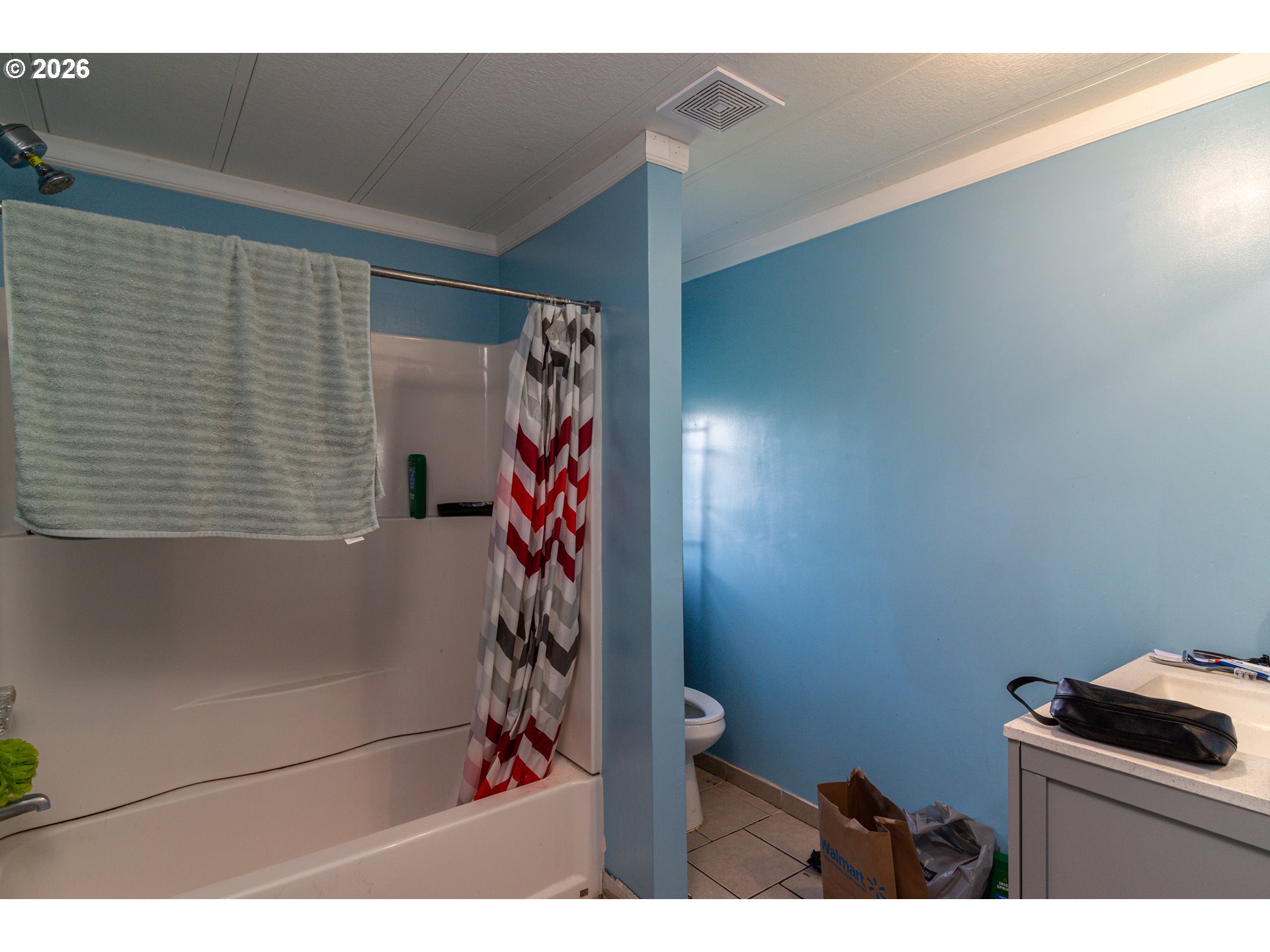 80649 Crooked Road Irrigon, OR 97844 - Photo 11 of 21 a bathroom with a shower and a toilet