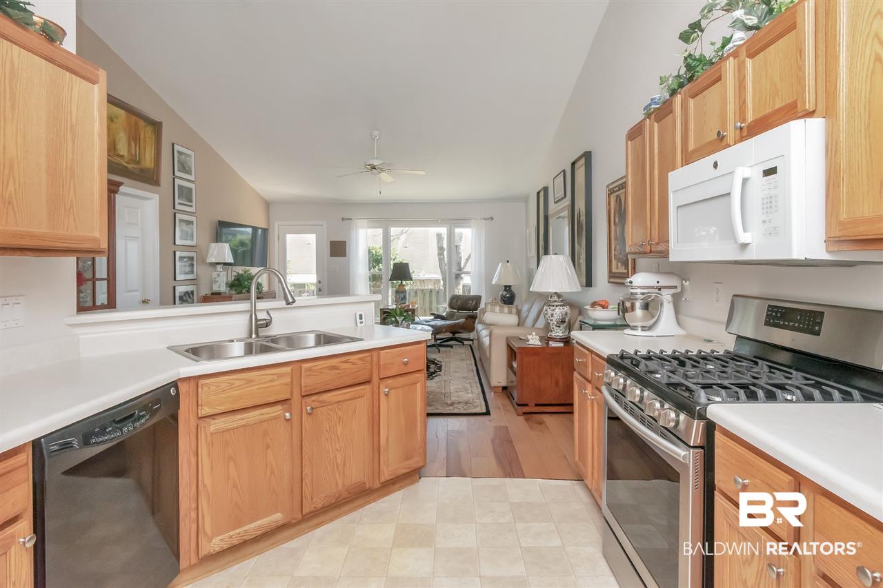 643 Spring Lake Court Mobile, AL 36695 - Photo 14 of 33
