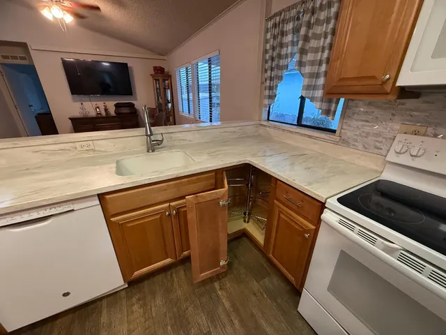 a view of an entryway of a house