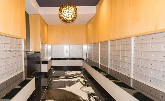 $1,800,000 | 901 Brickell Key Boulevard, Unit 906, Miami, FL 33131