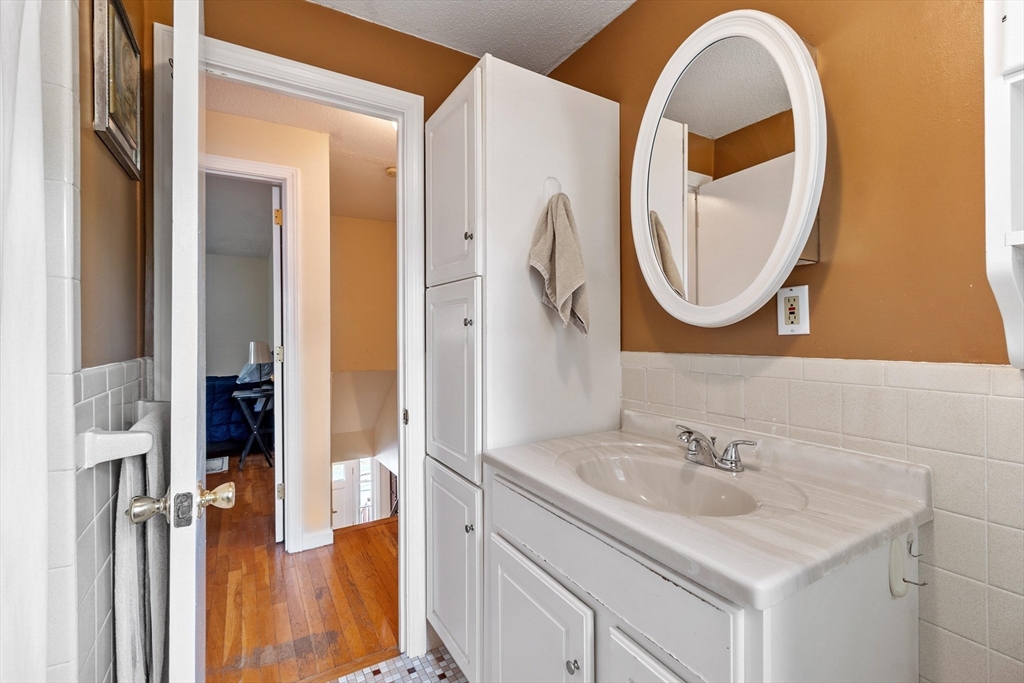 41 Ord Street Salem, MA 01970 - Photo 21 of 34