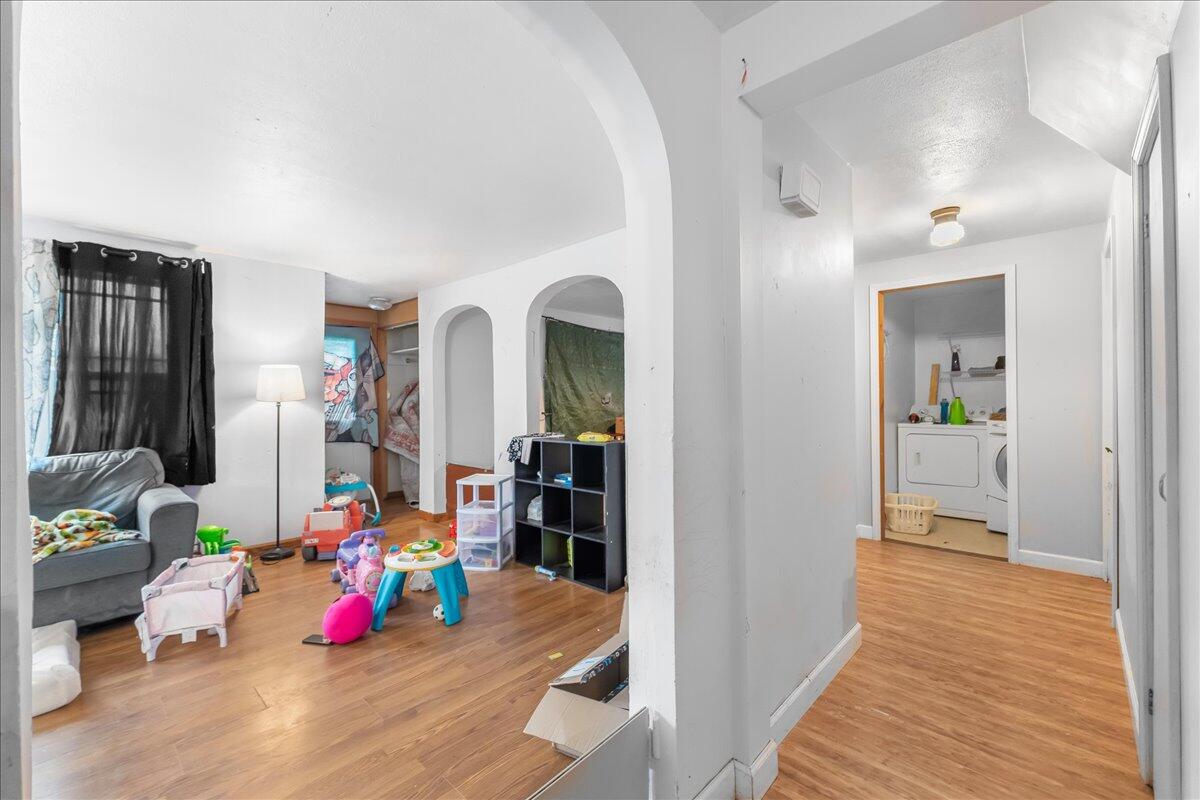 1124 Division Street Algoma, WI 54201 - Photo 8 of 37 20-21division