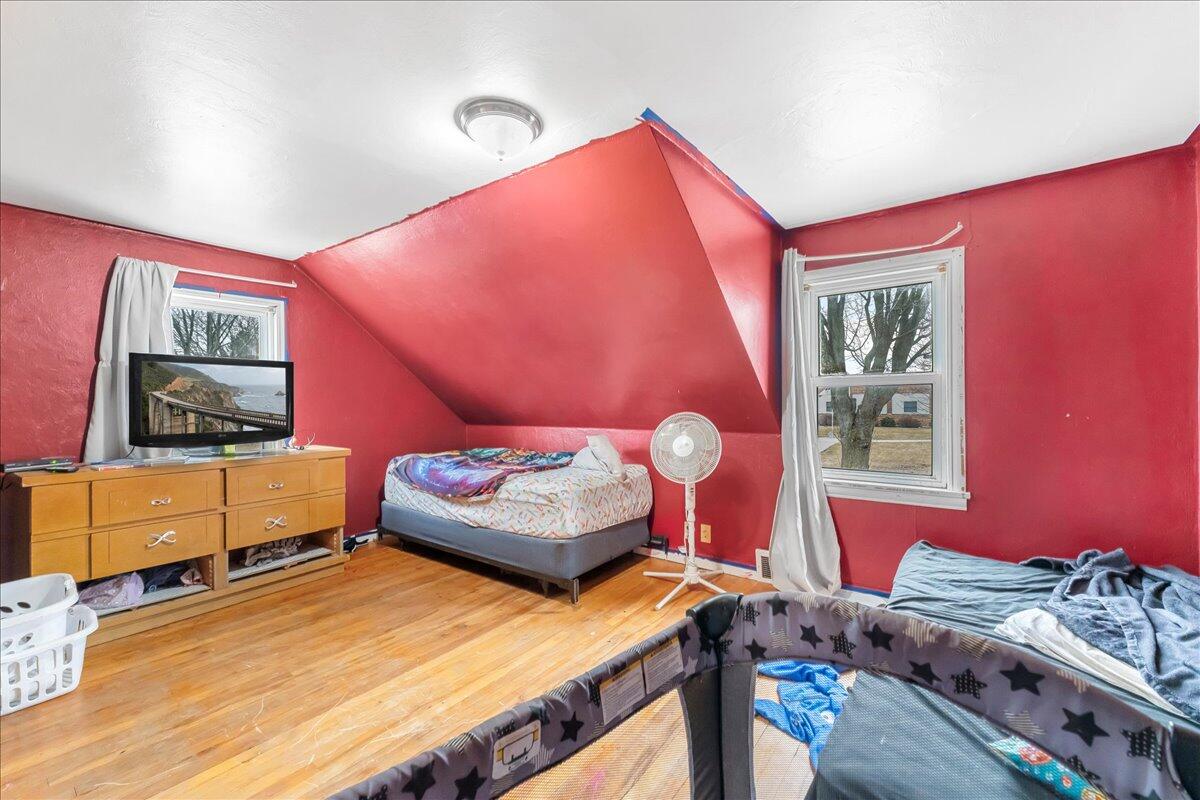 1124 Division Street Algoma, WI 54201 - Photo 14 of 37 38-1division