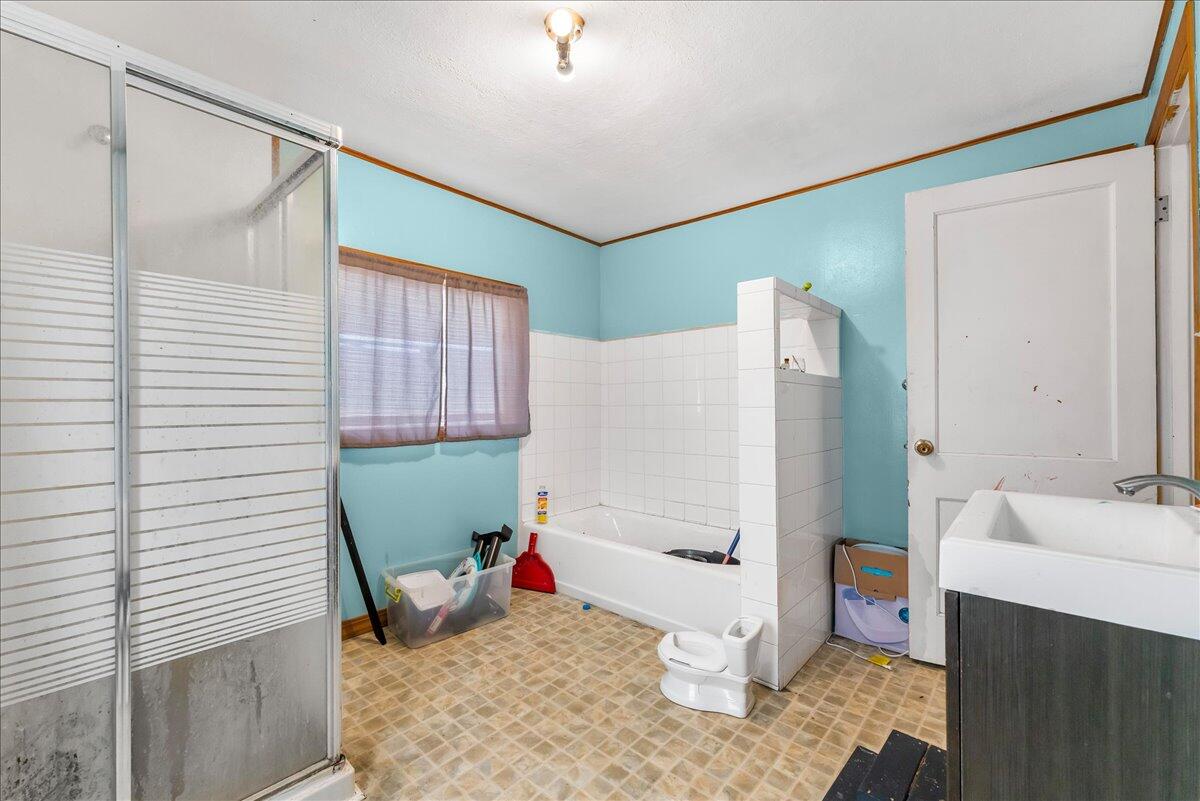 1124 Division Street Algoma, WI 54201 - Photo 23 of 37 26-15division