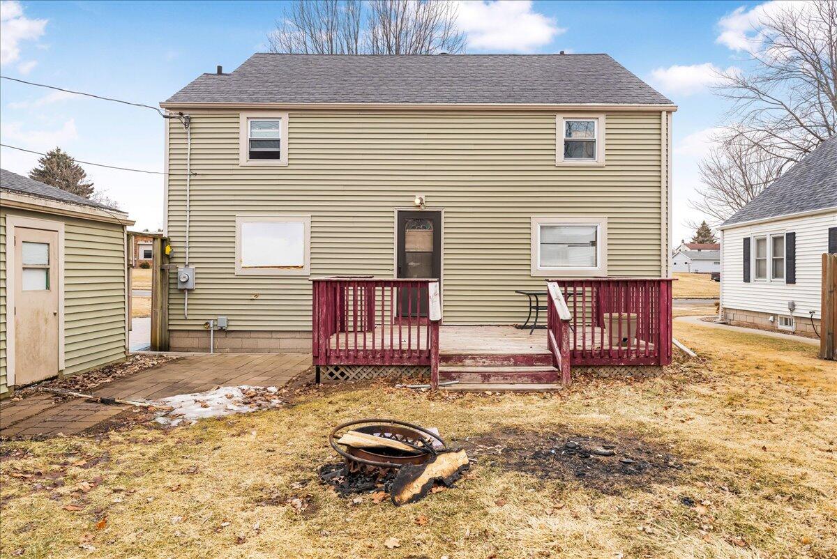 1124 Division Street Algoma, WI 54201 - Photo 26 of 37 15-26division