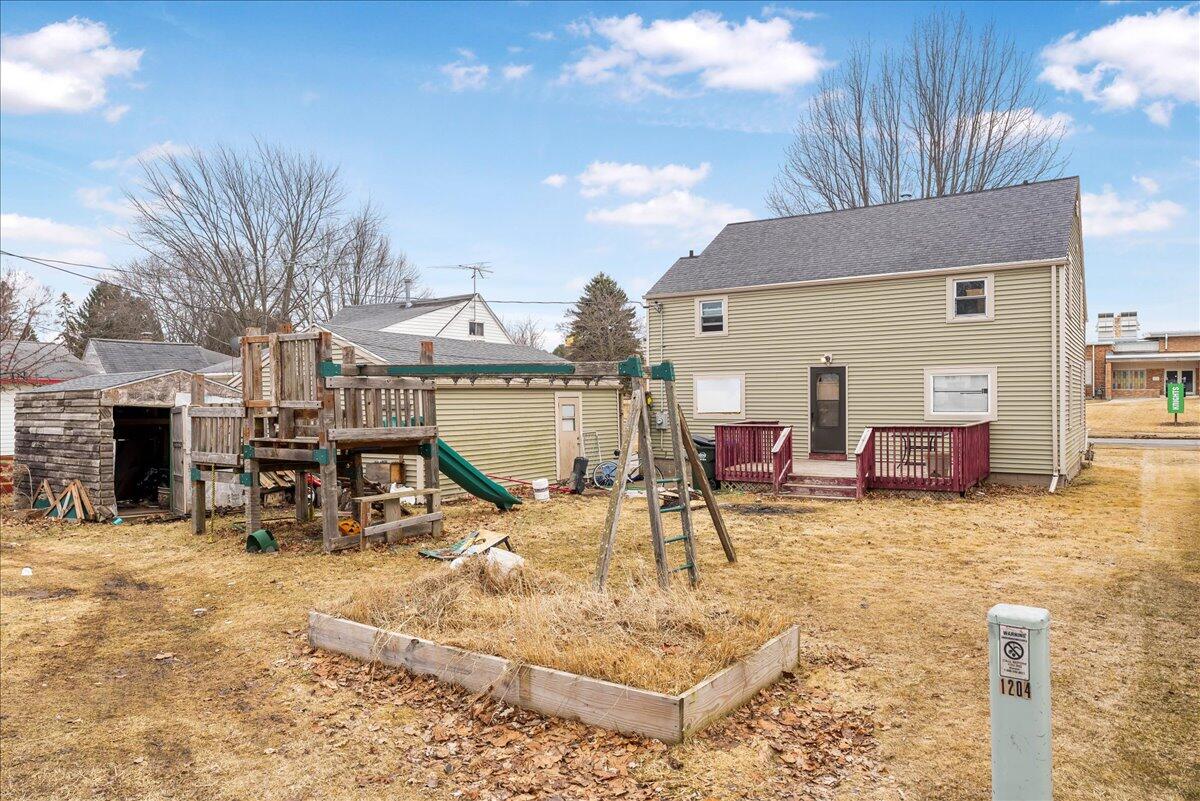 1124 Division Street Algoma, WI 54201 - Photo 27 of 37 14-27division
