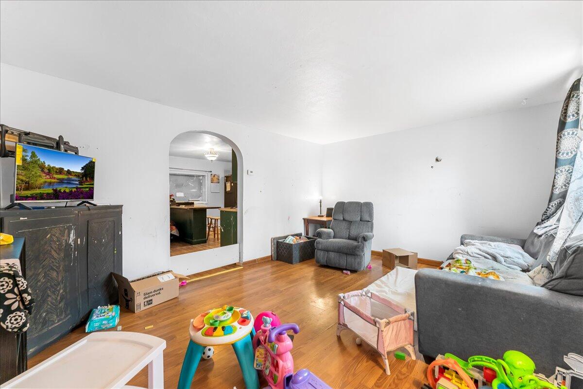 1124 Division Street Algoma, WI 54201 - Photo 5 of 37 21-20division