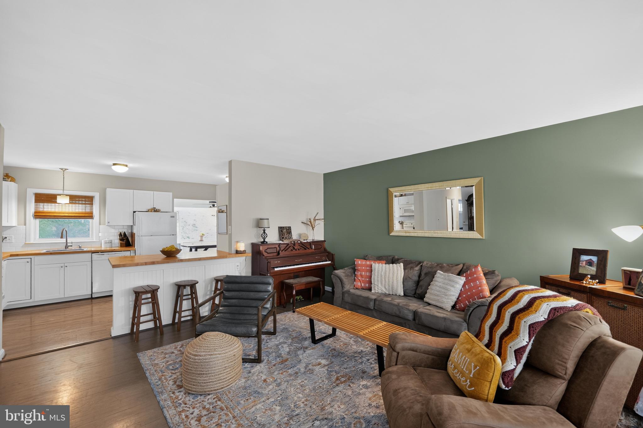 8354 Rocky Springs Road Frederick, MD 21702 - Photo 4 of 34