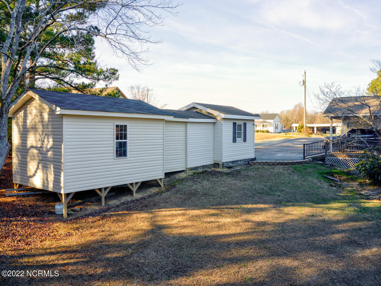 937 Shadetree Road Benson, NC 27504 - Photo 40 of 54 937 Shadetree Rd Benson NC 27504 USA-045