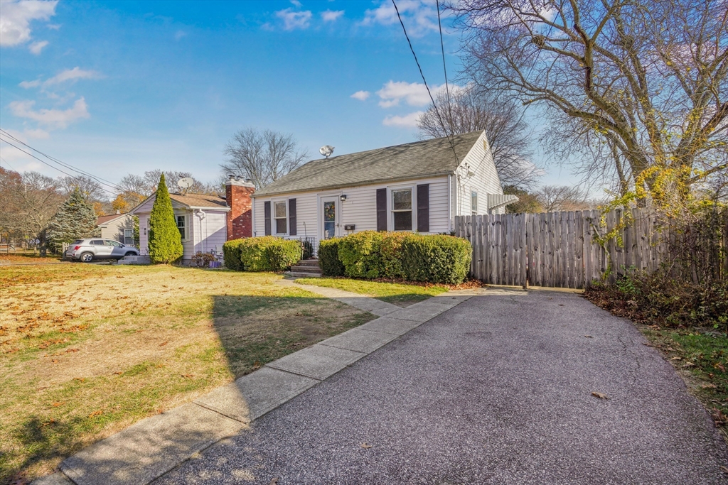 85 Forbes Street Riverside, RI 02915 - Photo 1 of 35 Gallery Image 1