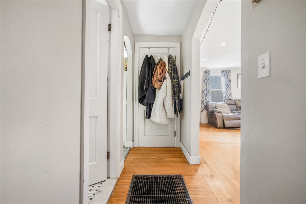 85 Forbes Street Riverside, RI 02915 - Photo 7 of 35 Gallery Image 7