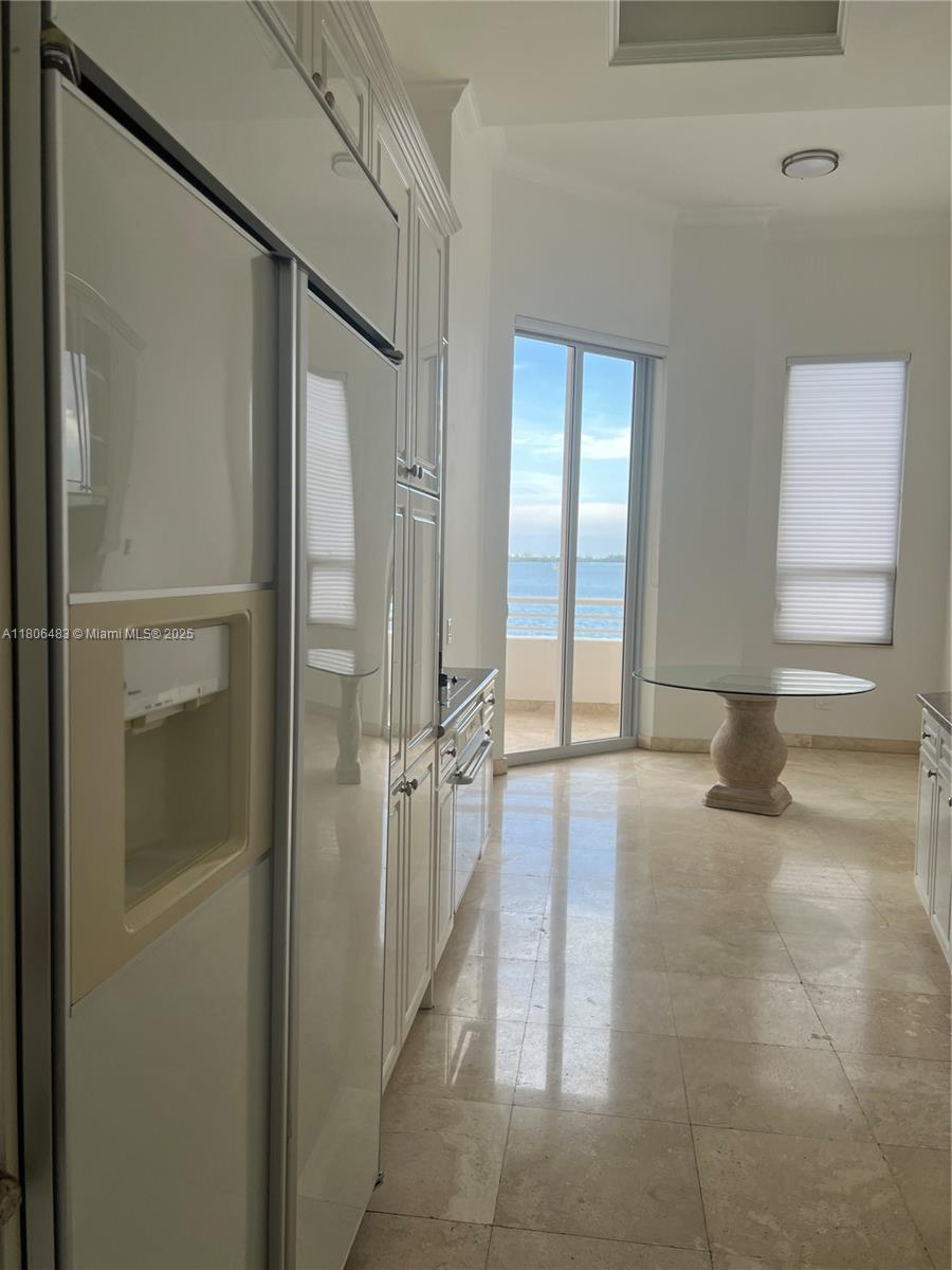 808 Brickell Key Drive, Unit 404 Miami, FL 33131 - Photo 6 of 29