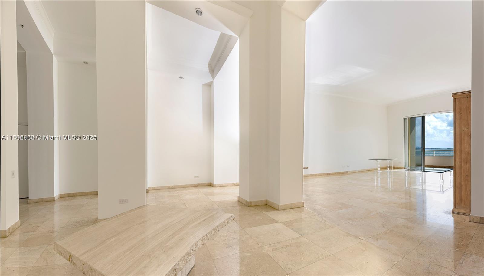 808 Brickell Key Drive, Unit 404 Miami, FL 33131 - Photo 10 of 29