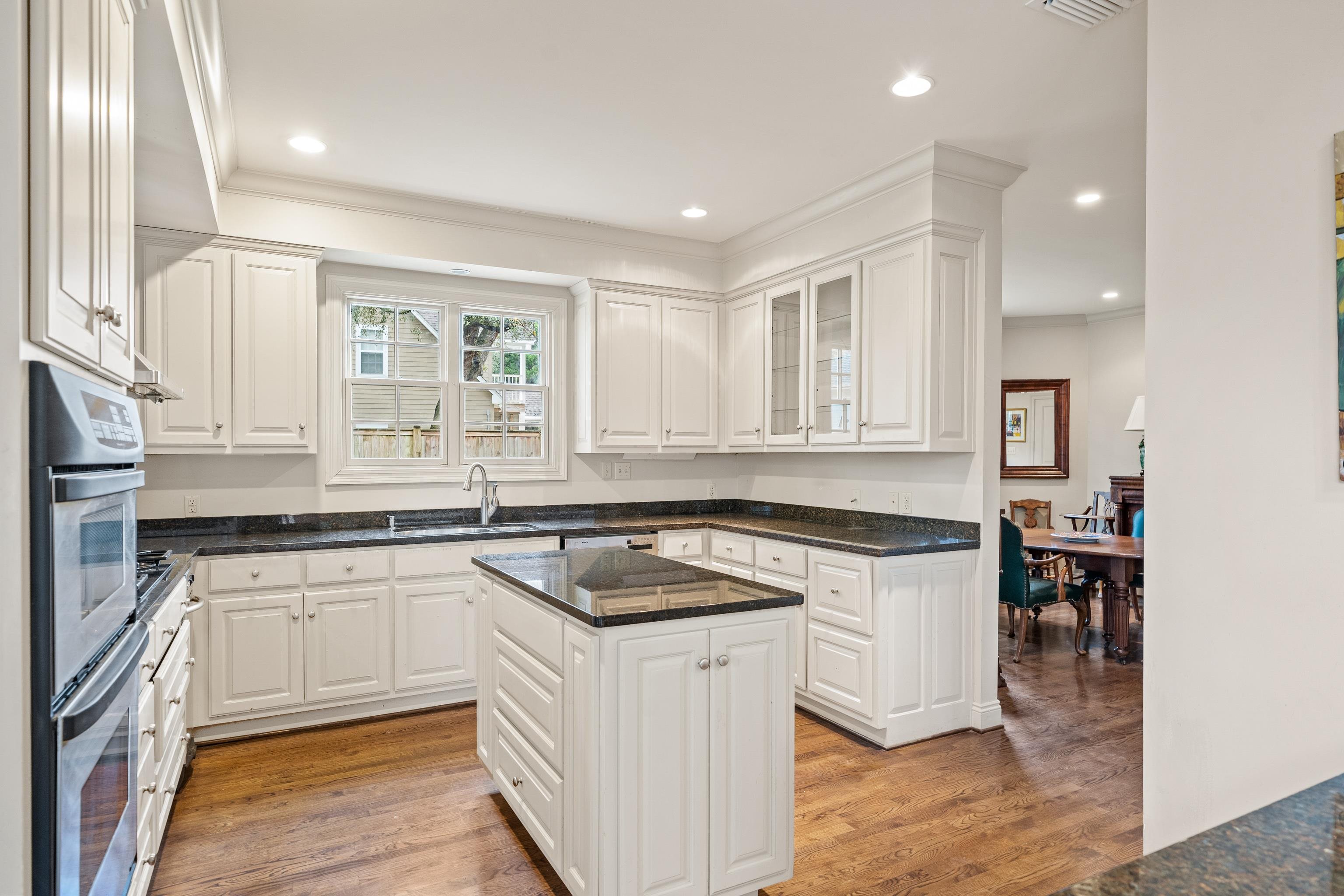 18450 Point Clear Court Fairhope, AL 36532 - Photo 17 of 44 Kitchen