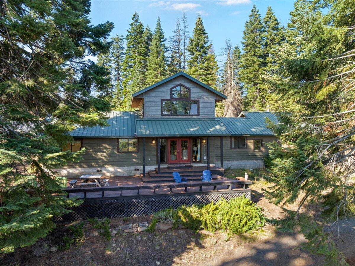 7670 Hyatt Prairie Road Ashland, OR 97520 - Photo 2 of 49 Front of home