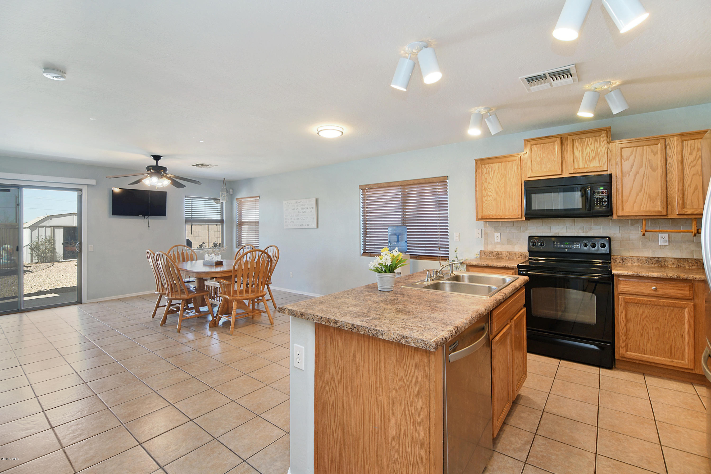 43959 West Cowpath Road Maricopa, AZ 85138 - Photo 9 of 27 DSC_9281