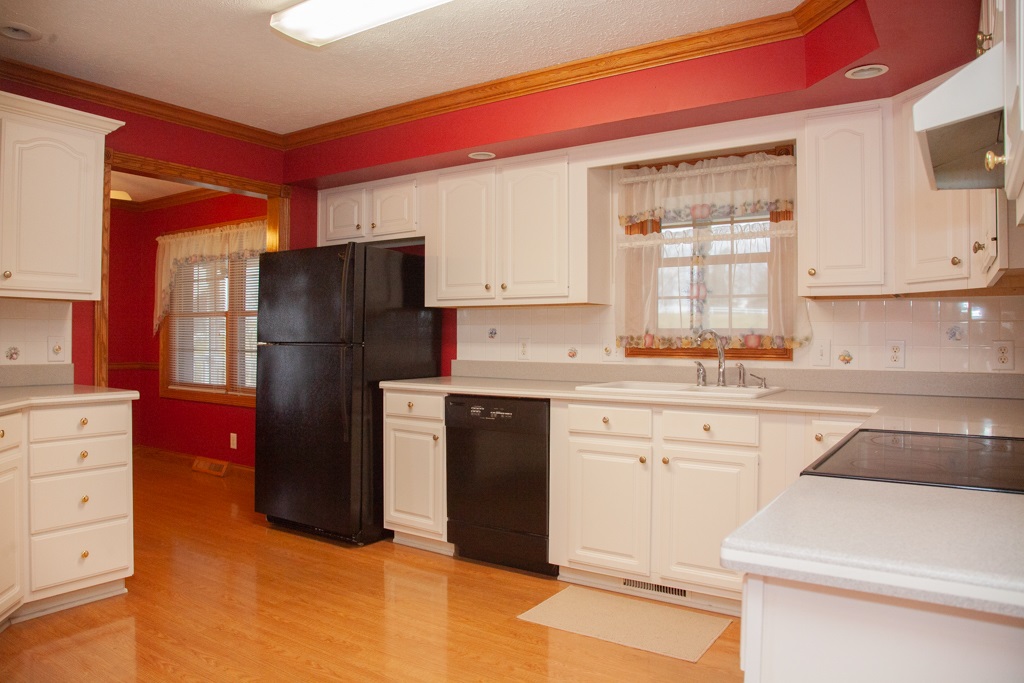 759 South Rockport Road Boonville, IN 47601 - Photo 13 of 36 Gallery Image 13