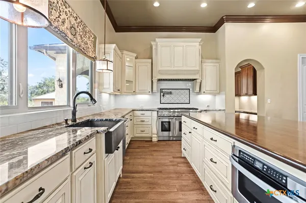 $1,549,990 | 1054 Provence Place, New Braunfels, TX 78132