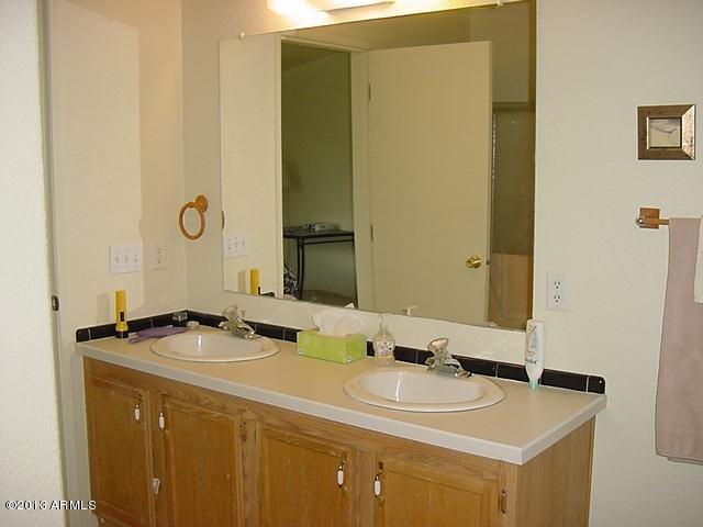 18285 Reeves Road Peeples Valley, AZ 86332 - Photo 16 of 30 Mstr Bath 1
