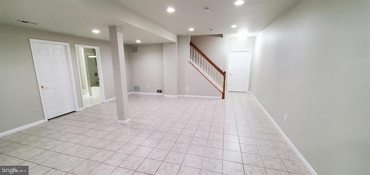 20153 Valhalla Square Ashburn, VA 20147 - Photo 3 of 26 a view of an entryway