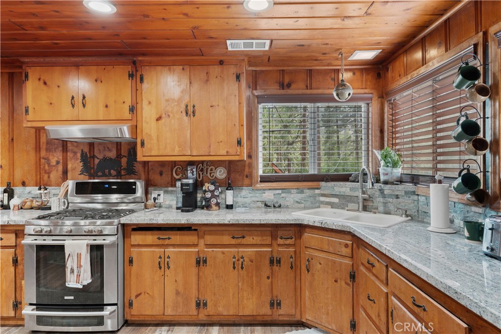 1116 Lark Road Wrightwood, CA 92397 - Photo 19 of 41 Gallery Image 19