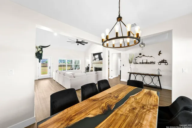 $605,000 | 100 East Magnolia Circle, La Vernia, TX 78121