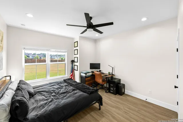 $605,000 | 100 East Magnolia Circle, La Vernia, TX 78121