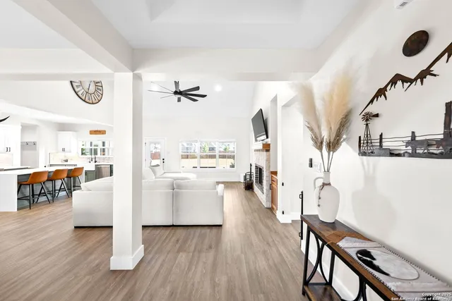 $605,000 | 100 East Magnolia Circle, La Vernia, TX 78121