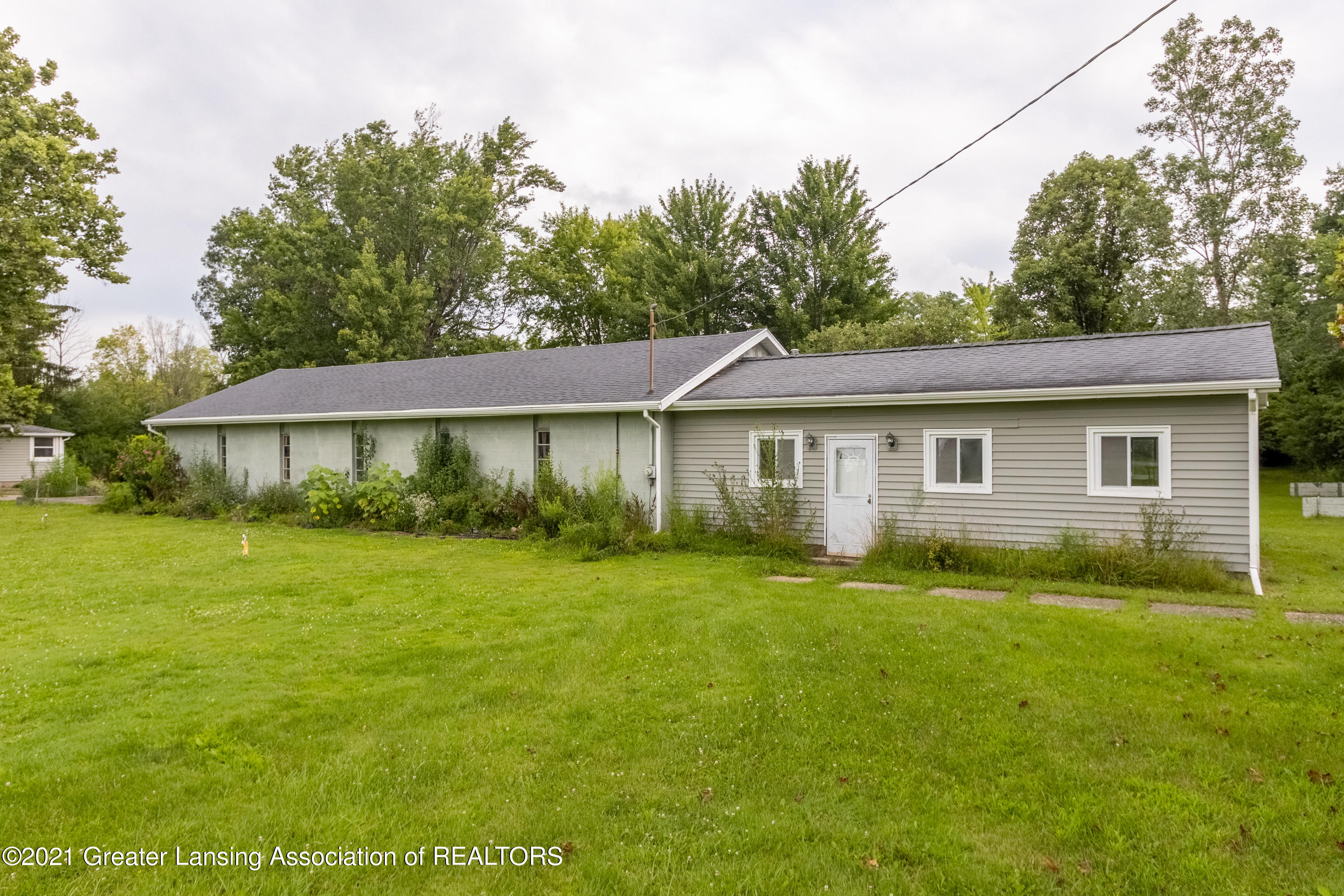 2102 Sandhill Road Mason, MI 48854 - Photo 38 of 41 Back View