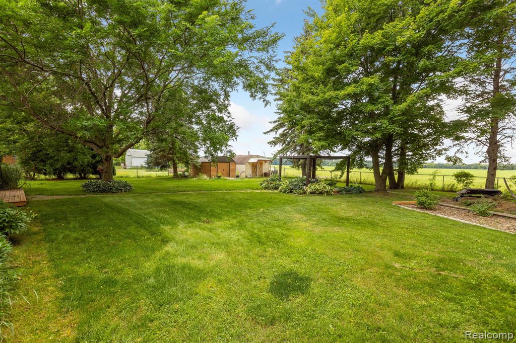 1431 North Seymour Road Flushing, MI 48433 - Photo 41 of 43
