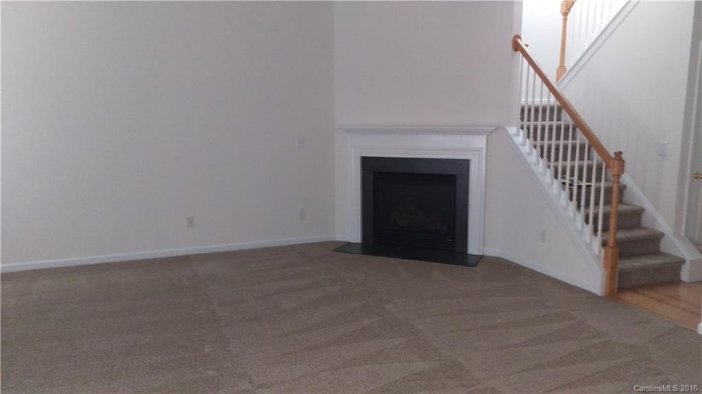 611 Mossfield Court York, SC 29745 - Photo 2 of 12