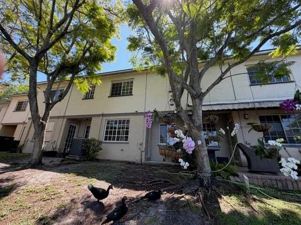 $2,599 | 2024 Freeport Drive, Riviera Beach, FL 33404