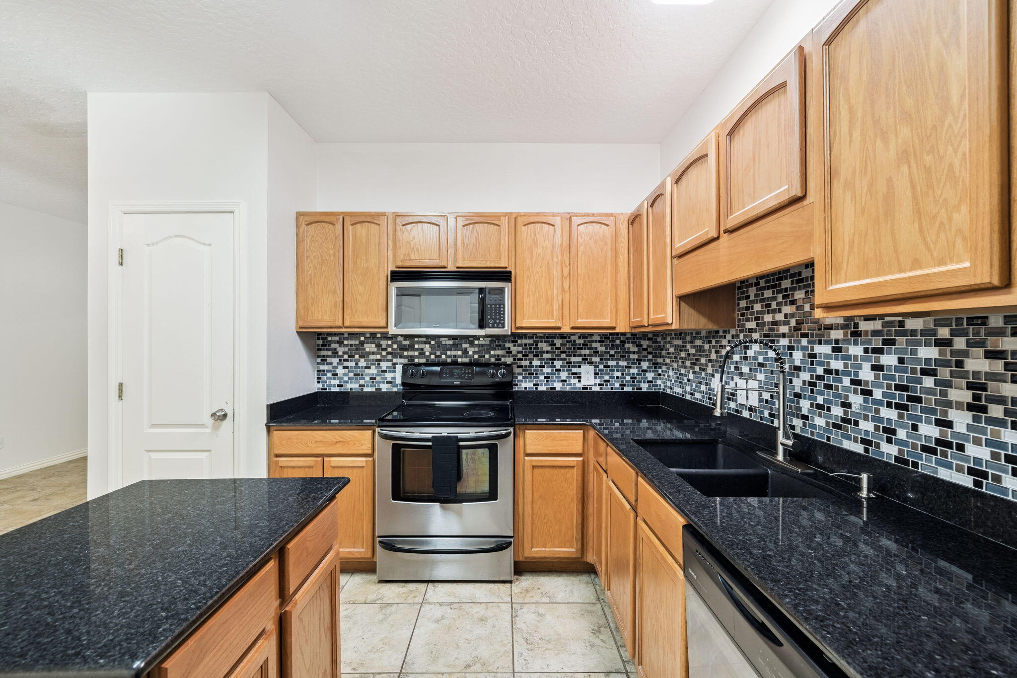 122 Dolphin Road, Unit 3 Mary Esther, FL 32569 - Photo 8 of 29 7Array_122DolphinRd-34