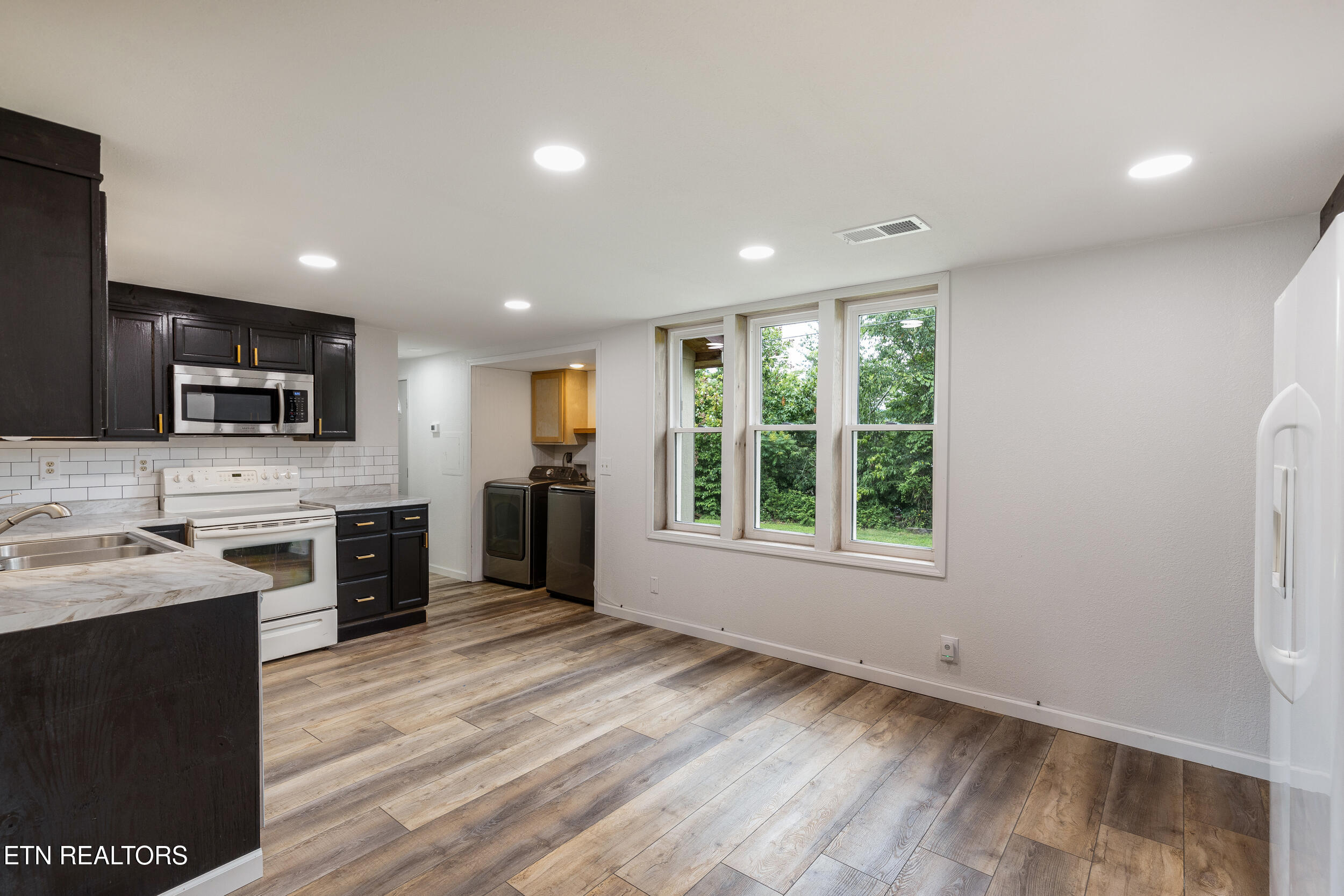 210 Conifer Road Winfield, TN 37892 - Photo 8 of 19 Kitchen
