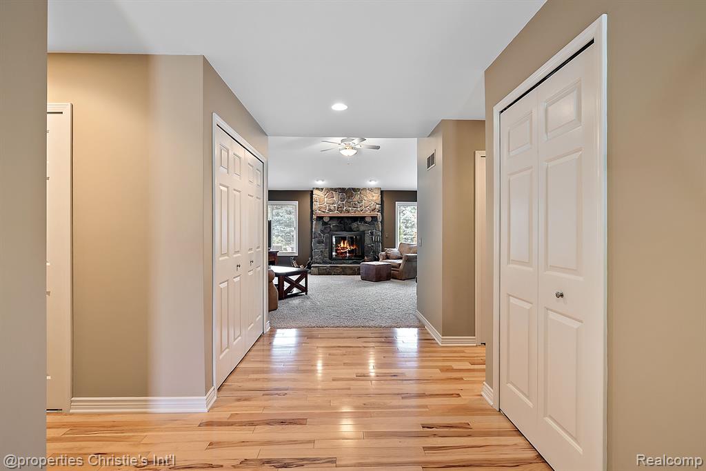 3654 McComb Drive Rochester Hills, MI 48307 - Photo 19 of 49