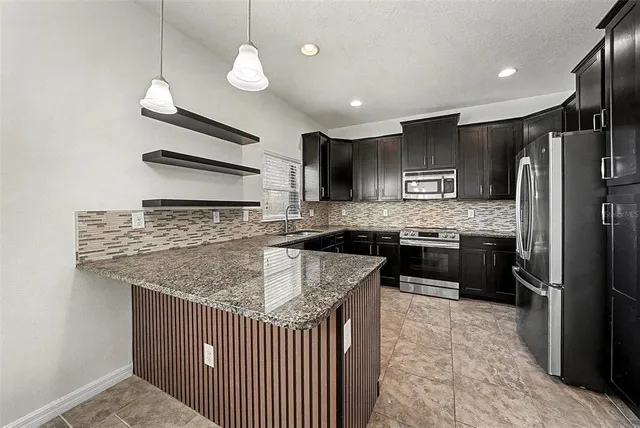 $799,999 | 6417 Key Island Boulevard, Apollo Beach, FL 33572