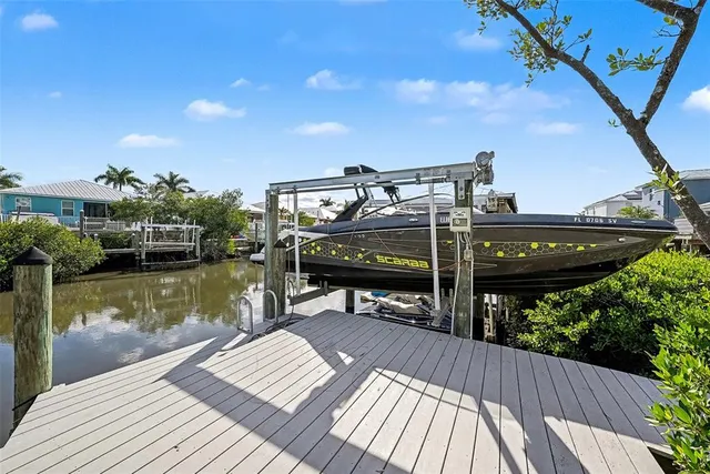 $799,999 | 6417 Key Island Boulevard, Apollo Beach, FL 33572