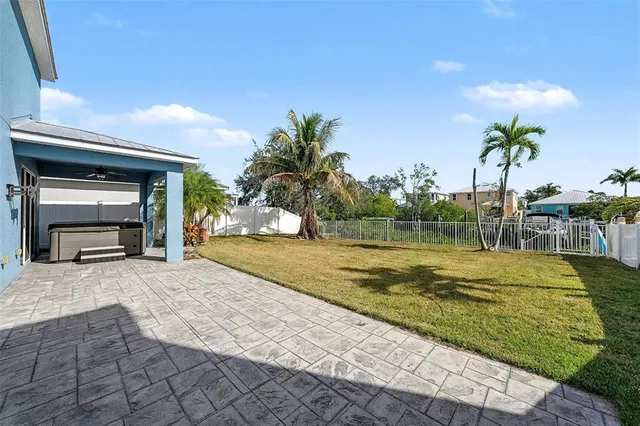 $799,999 | 6417 Key Island Boulevard, Apollo Beach, FL 33572
