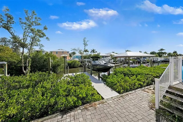 $799,999 | 6417 Key Island Boulevard, Apollo Beach, FL 33572