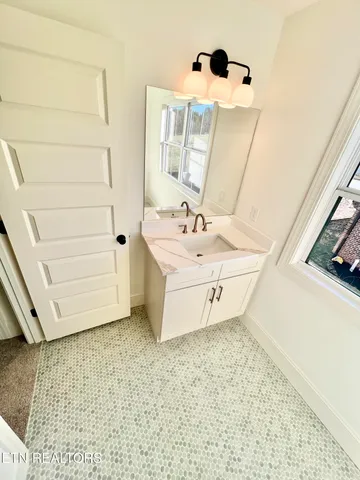 $699,900 | 4619 Alan Springs Lane, Knoxville, TN 37938