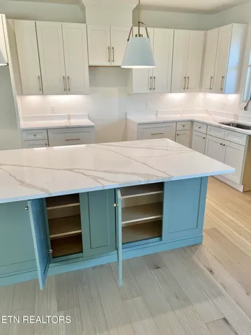 $699,900 | 4619 Alan Springs Lane, Knoxville, TN 37938