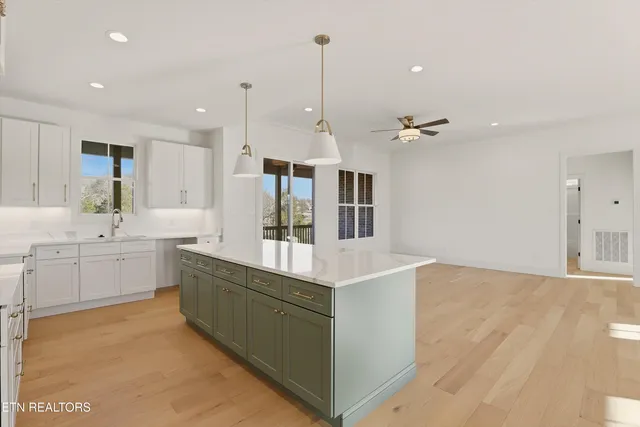 $699,900 | 4619 Alan Springs Lane, Knoxville, TN 37938