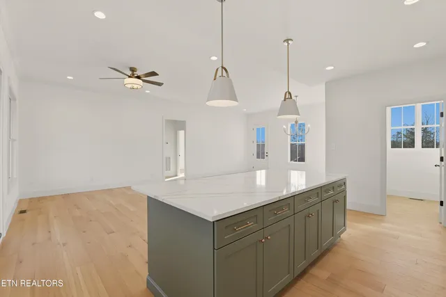 $699,900 | 4619 Alan Springs Lane, Knoxville, TN 37938