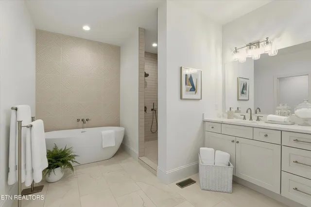 $699,900 | 4619 Alan Springs Lane, Knoxville, TN 37938