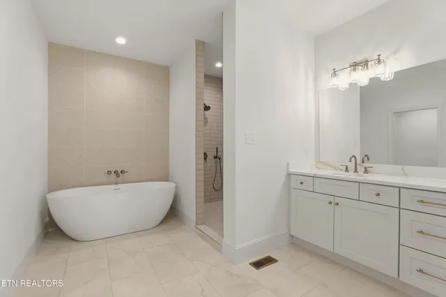 $699,900 | 4619 Alan Springs Lane, Knoxville, TN 37938