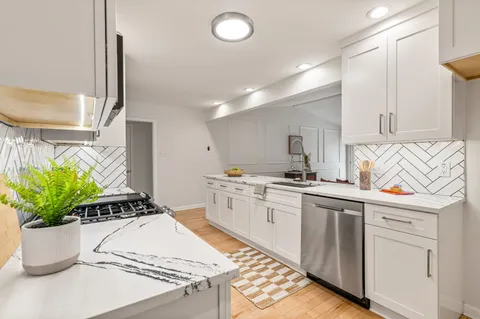 $575,000 | 4305 Yucatan Lane, Austin, TX 78727