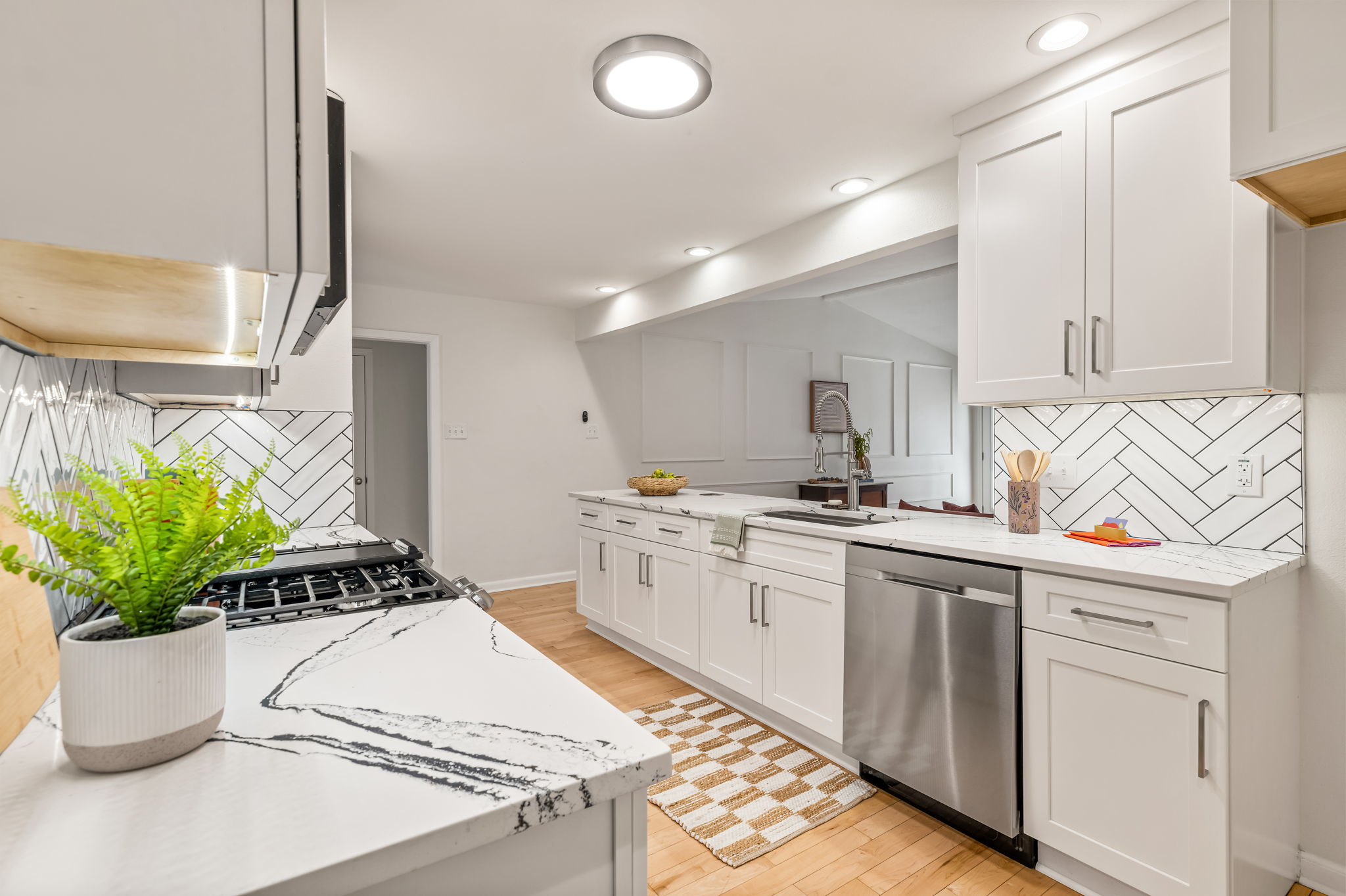 4305 Yucatan Lane Austin, TX 78727 - Photo 8 of 32